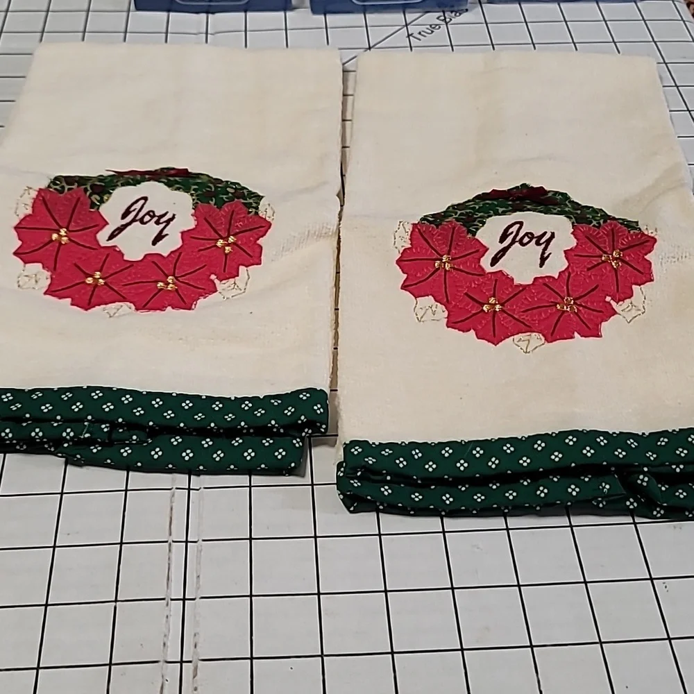 Festive Joy Embroidered‎ Hand Towels And Washcloths Set X2